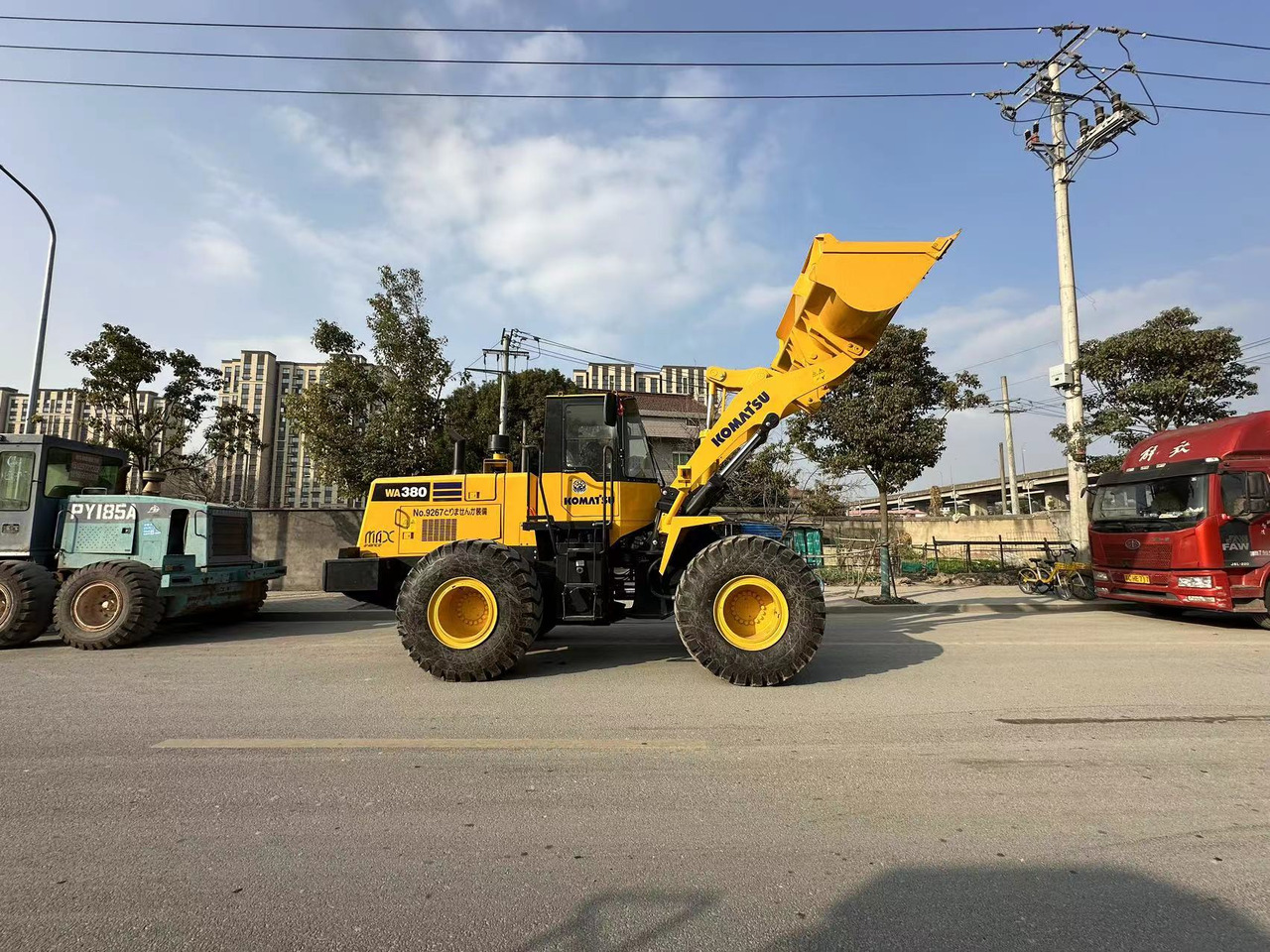 KOMATSU WA 380 - Wheel loader: picture 3 KOMATSU WA 380 - Wheel loader: picture 3