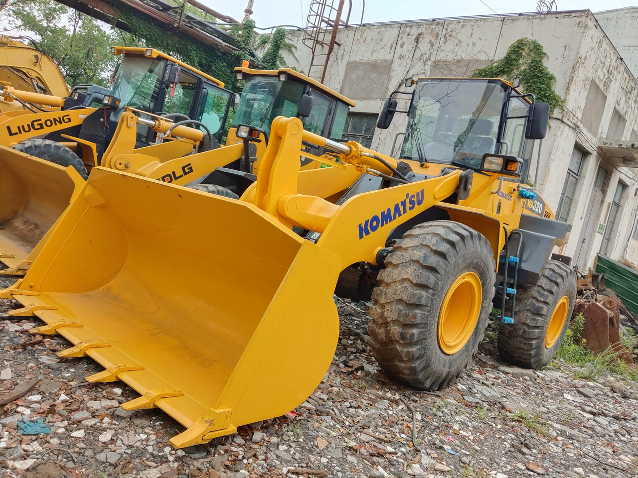 KOMATSU WA320-5 WA 320 - 5 - Wheel loader: picture 4 KOMATSU WA320-5 WA 320 - 5 - Wheel loader: picture 4