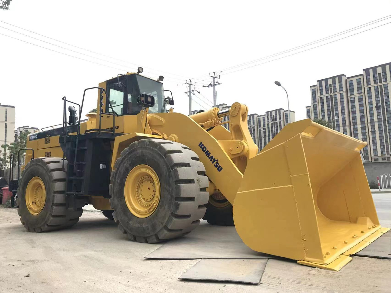 KOMATSU WA600 - Wheel loader: picture 2 KOMATSU WA600 - Wheel loader: picture 2