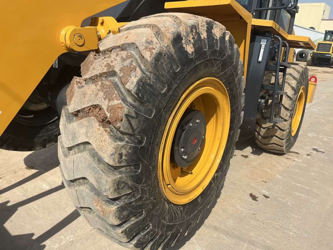LIUGONG 835 - Wheel loader: picture 2 LIUGONG 835 - Wheel loader: picture 2