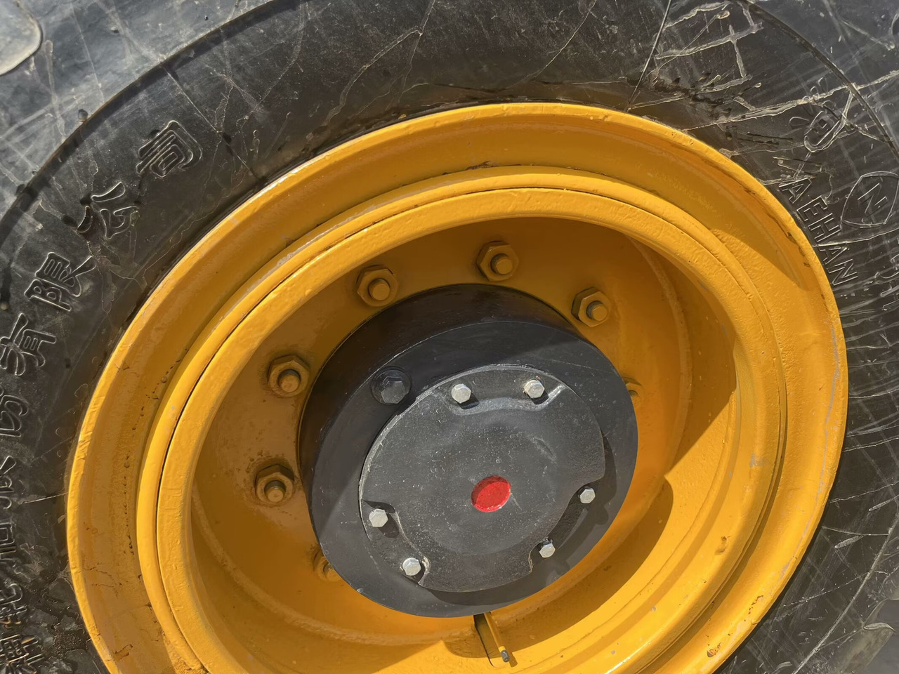 LIUGONG 835 - Wheel loader: picture 4 LIUGONG 835 - Wheel loader: picture 4