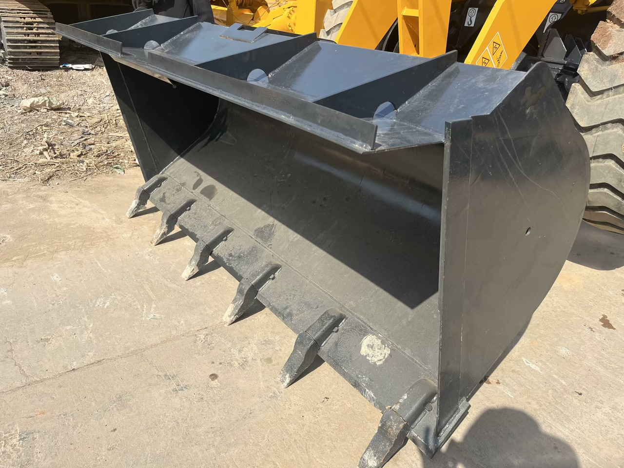 LIUGONG 835 - Wheel loader: picture 5 LIUGONG 835 - Wheel loader: picture 5