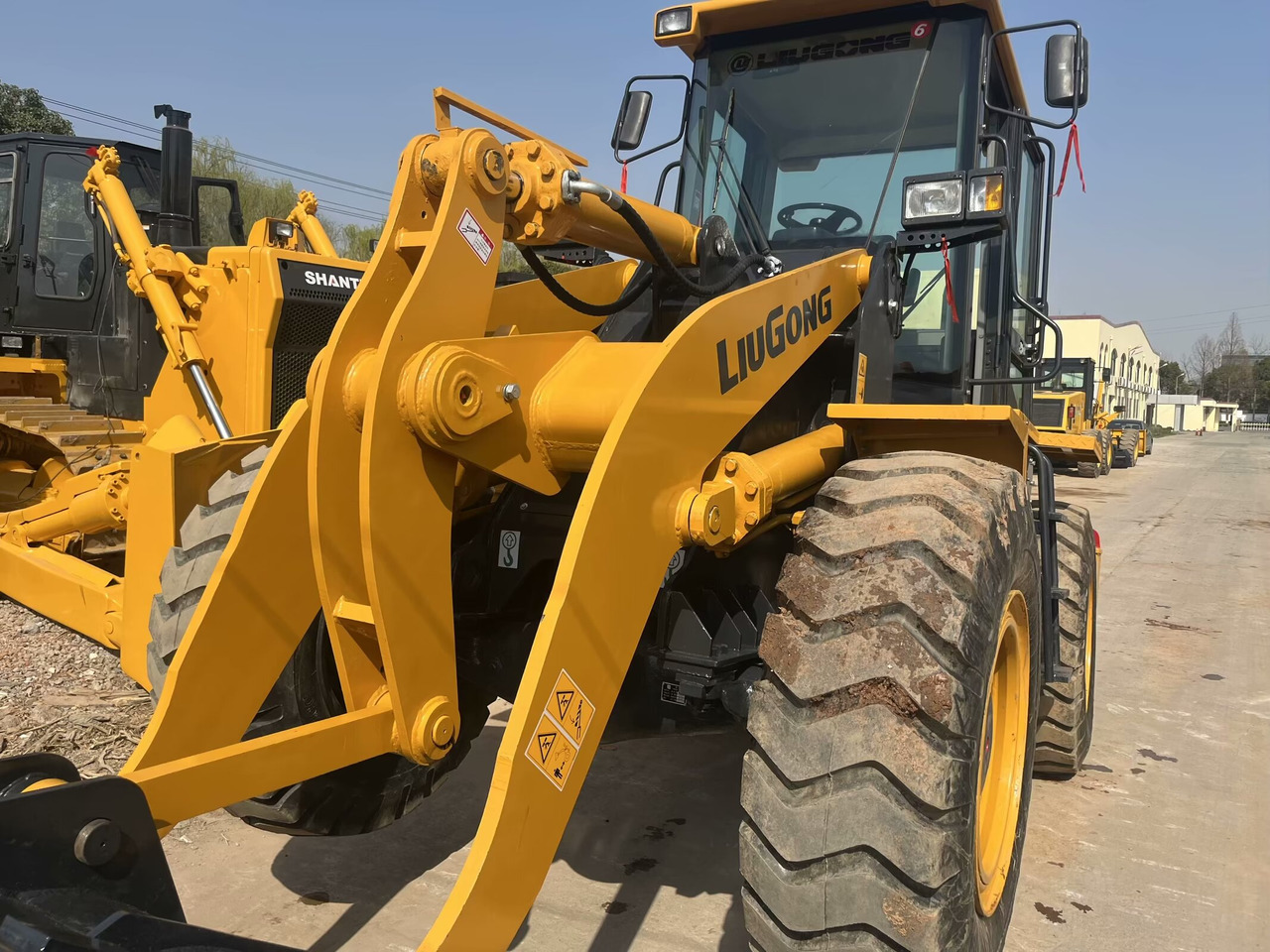 LIUGONG CLG 835 - Wheel loader: picture 1 LIUGONG CLG 835 - Wheel loader: picture 1