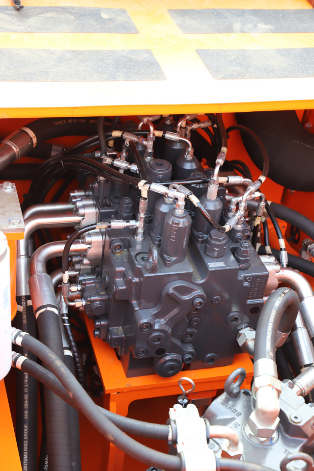 LONKING LG6490F G4 50 TON BRAND NEW - Crawler excavator: picture 5 LONKING LG6490F G4 50 TON BRAND NEW - Crawler excavator: picture 5