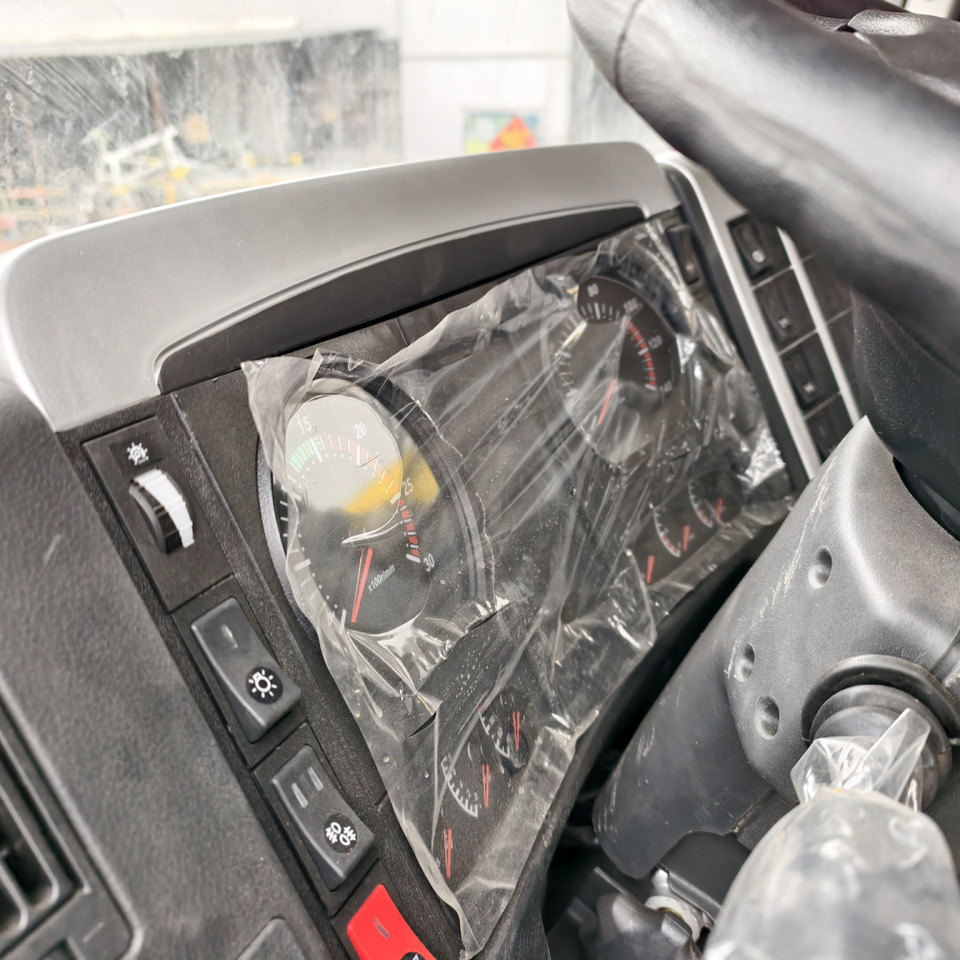 SHACMAN F3000 6*4 8*4 - Tipper: picture 2 SHACMAN F3000 6*4 8*4 - Tipper: picture 2