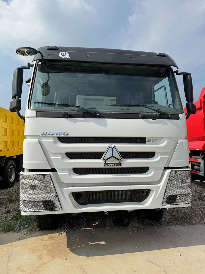 SINOTRUK HOWO 6*4 8*4 - Tipper: picture 5 SINOTRUK HOWO 6*4 8*4 - Tipper: picture 5