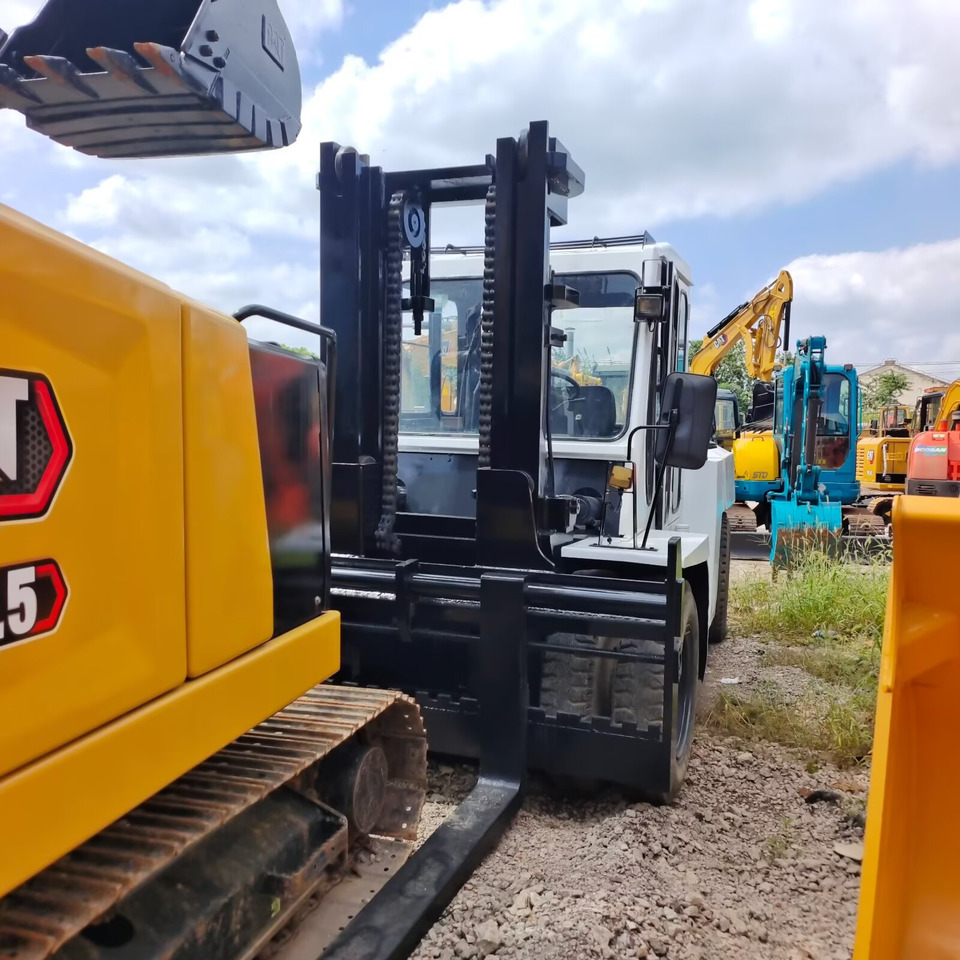 TCM FD 100 - Forklift: picture 2 TCM FD 100 - Forklift: picture 2