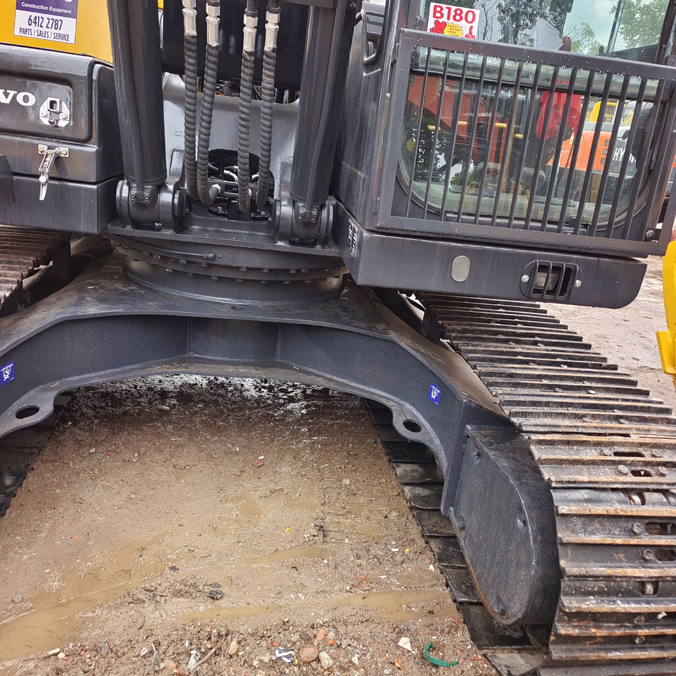 Crawler excavator VOLVO EC210 EC210D EC210B: picture 12