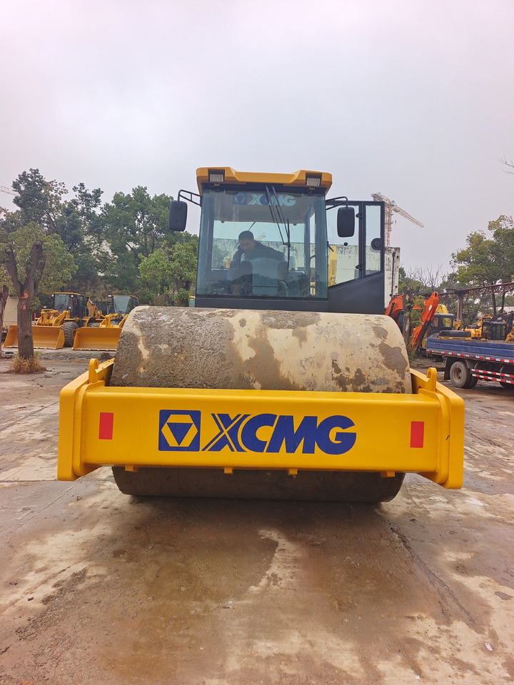 XCMG XS183J - Road roller: picture 3 XCMG XS183J - Road roller: picture 3