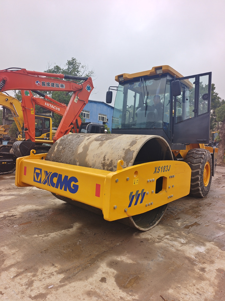 XCMG XS183J - Road roller: picture 3 XCMG XS183J - Road roller: picture 3