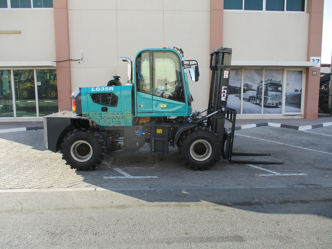 LGCM LG35R Rough Terrain Forklift - Diesel forklift: picture 5 LGCM LG35R Rough Terrain Forklift - Diesel forklift: picture 5