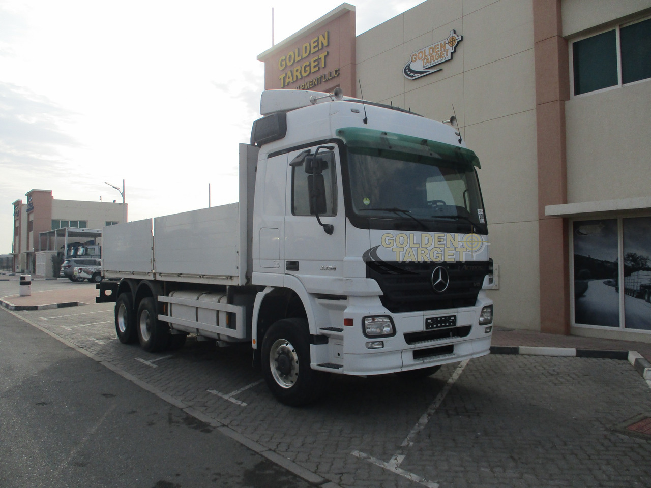 MERCEDES-BENZ ACTROS 3354 6x6 Chassis Truck - Cab chassis truck: picture 1 MERCEDES-BENZ ACTROS 3354 6x6 Chassis Truck - Cab chassis truck: picture 1