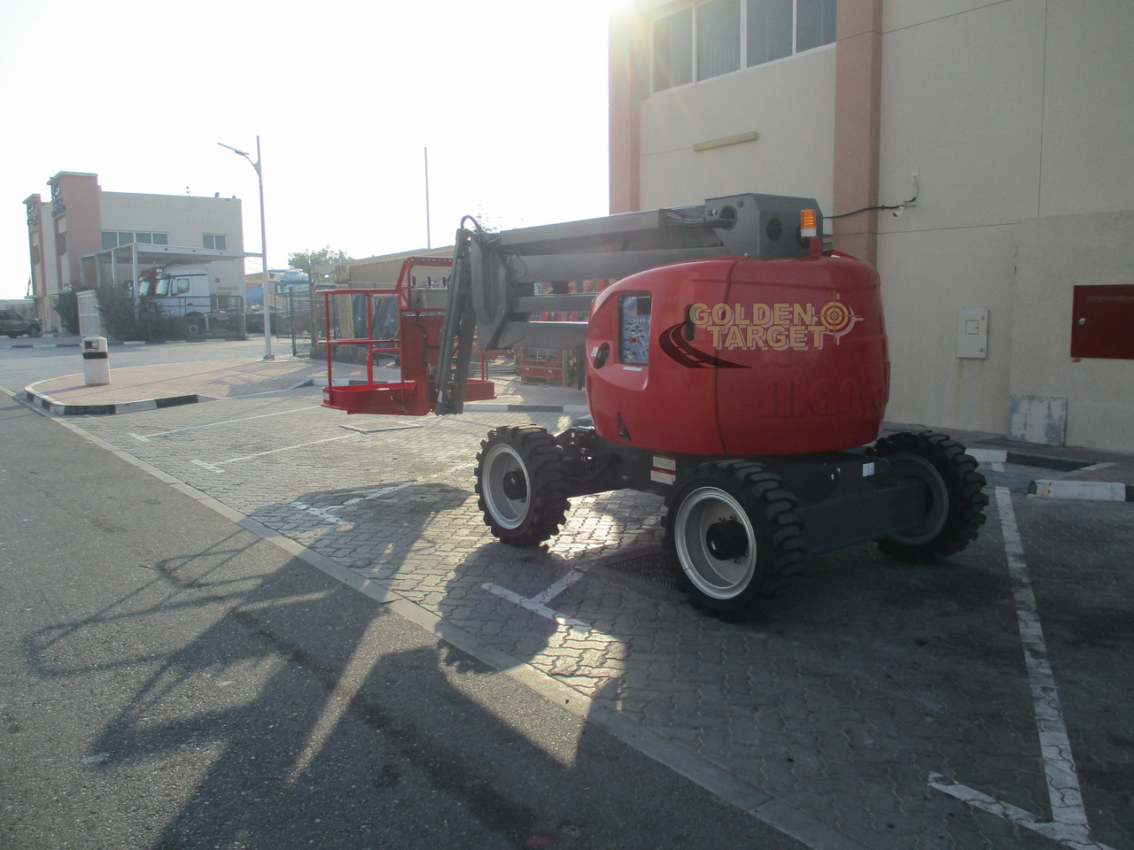 Mantall HZ160JRT Articulated Boom Lift - Articulated boom: picture 4 Mantall HZ160JRT Articulated Boom Lift - Articulated boom: picture 4