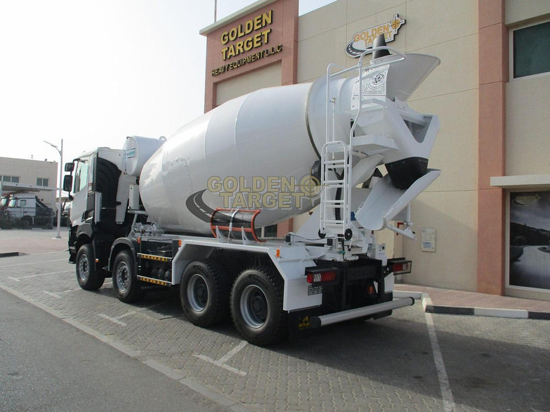 Renault K420 - Concrete mixer truck: picture 4 Renault K420 - Concrete mixer truck: picture 4