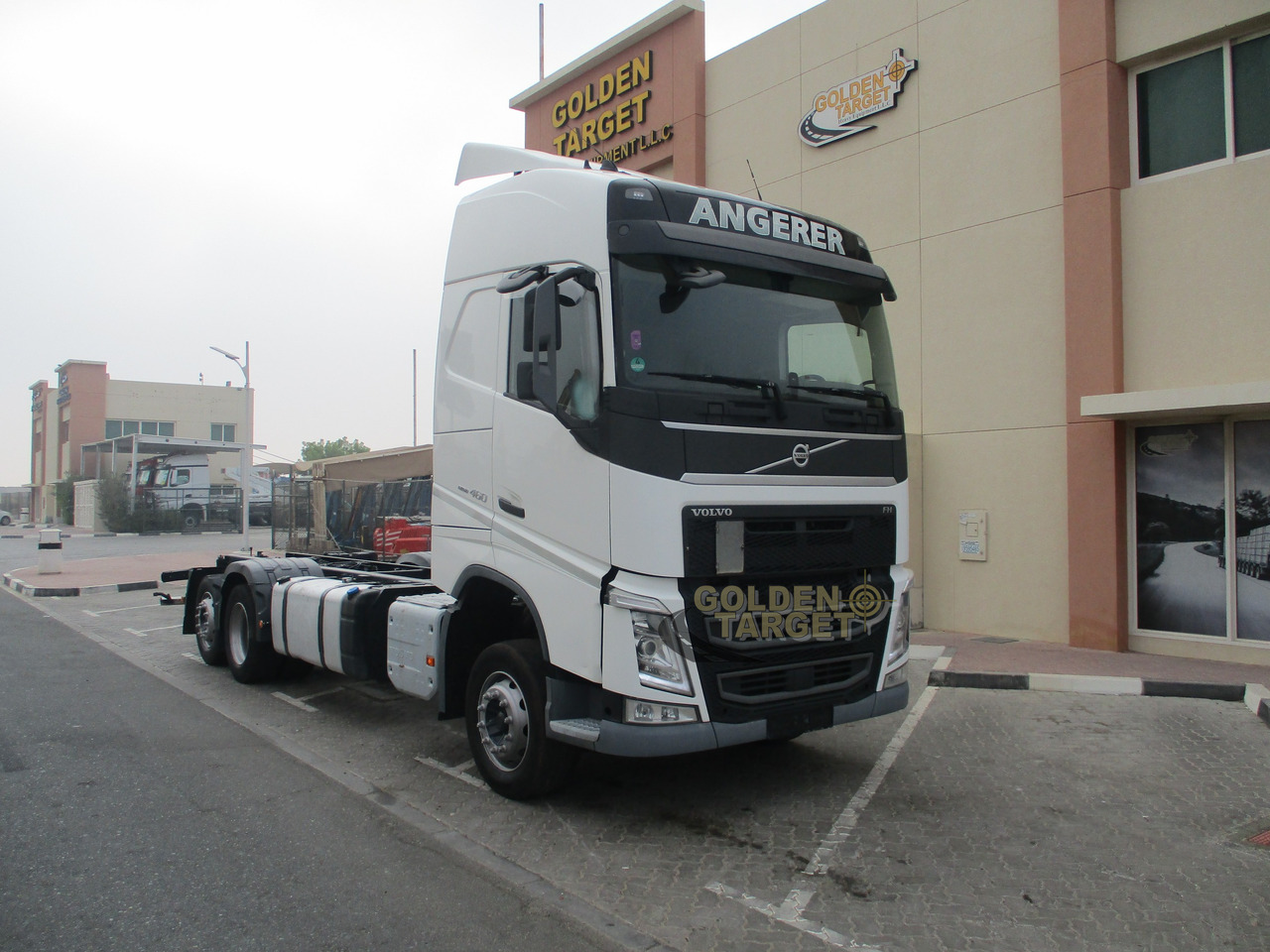 Volvo FH460 6×2 Chassis - Cab chassis truck: picture 1 Volvo FH460 6×2 Chassis - Cab chassis truck: picture 1