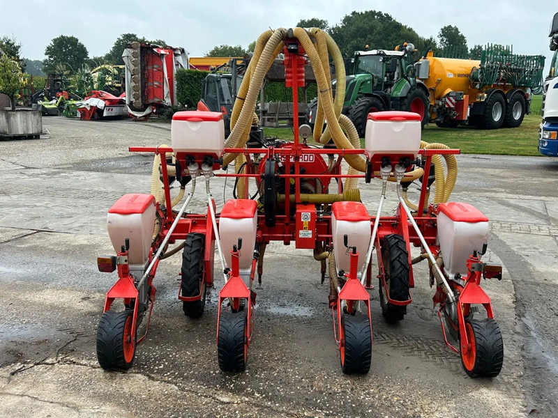 Gaspardo Gaspardo SP540 Maiszaaimachine 4 rijer Zaaimachine - Sowing equipment: picture 4 Gaspardo Gaspardo SP540 Maiszaaimachine 4 rijer Zaaimachine - Sowing equipment: picture 4