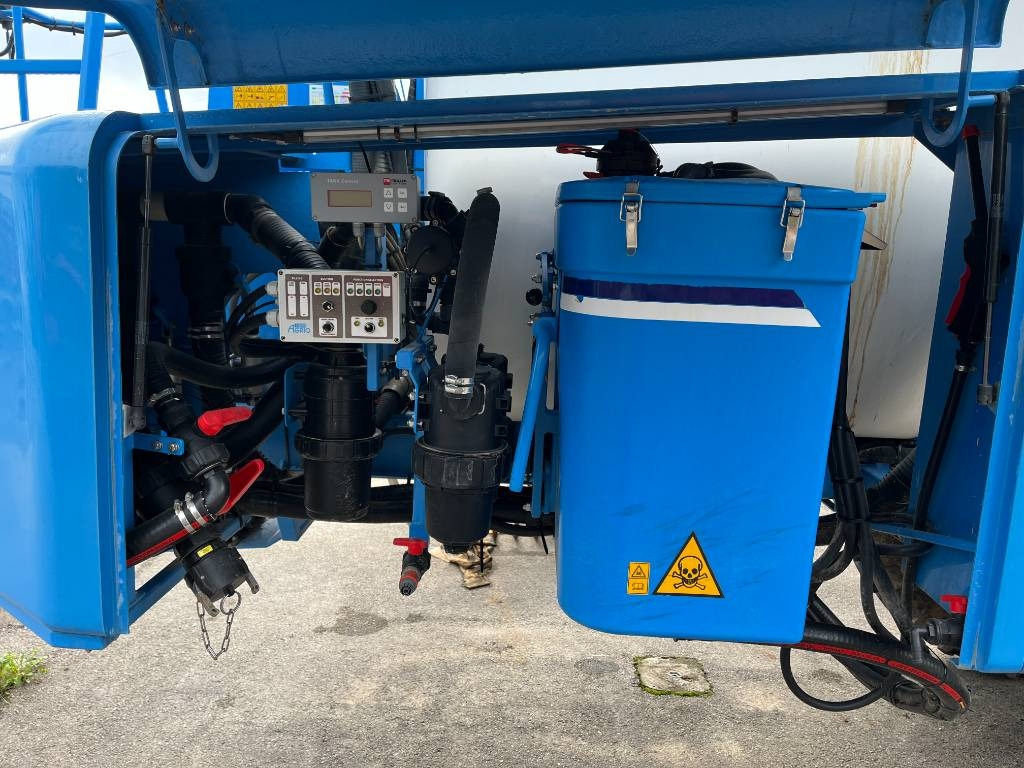 Agrio Mamut 6000 - Fertilizing equipment: picture 5 Agrio Mamut 6000 - Fertilizing equipment: picture 5