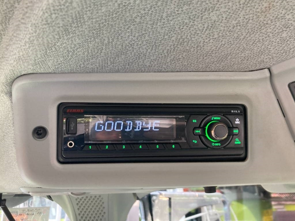 Farm tractor Claas Axion 830 CIS: picture 18