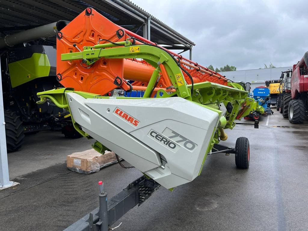 Claas CERIO 770 - Harvester attachment: picture 2 Claas CERIO 770 - Harvester attachment: picture 2