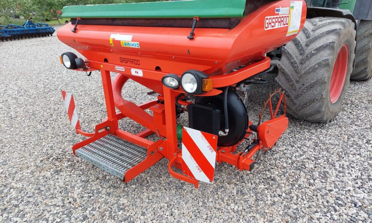 Thyregod TRV 12 med frø-/gødning-udstyr - Agricultural machinery: picture 3 Thyregod TRV 12 med frø-/gødning-udstyr - Agricultural machinery: picture 3