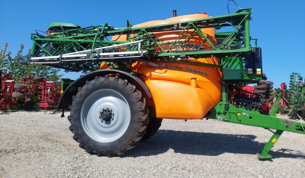 Amazone UX 6200 SUPER - 36-30-24m - Trailed sprayer: picture 2 Amazone UX 6200 SUPER - 36-30-24m - Trailed sprayer: picture 2