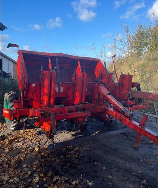 Kverneland UN 3200 - Potato planter: picture 2 Kverneland UN 3200 - Potato planter: picture 2