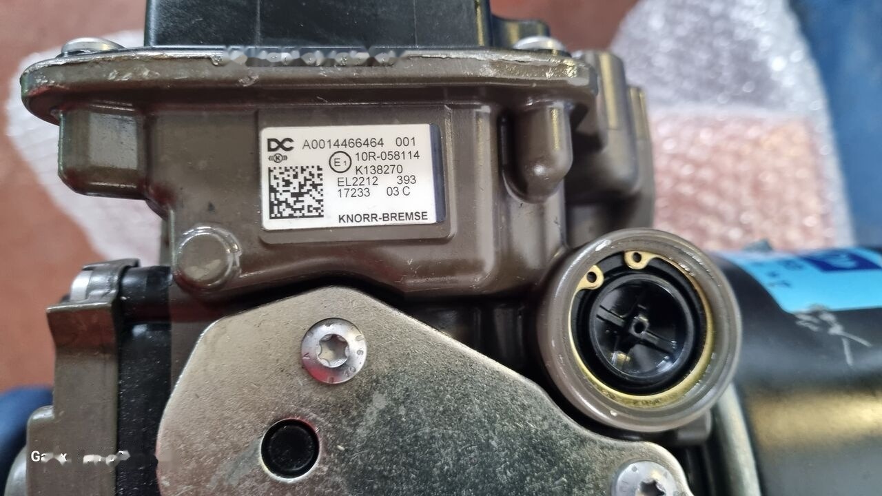 Knorr-Bremse AIR DRYER UNIT EAPU K138270 Mercedes-Benz ACTROS MP4 EURO 6 - ECU for Truck: picture 2 Knorr-Bremse AIR DRYER UNIT EAPU K138270 Mercedes-Benz ACTROS MP4 EURO 6 - ECU for Truck: picture 2