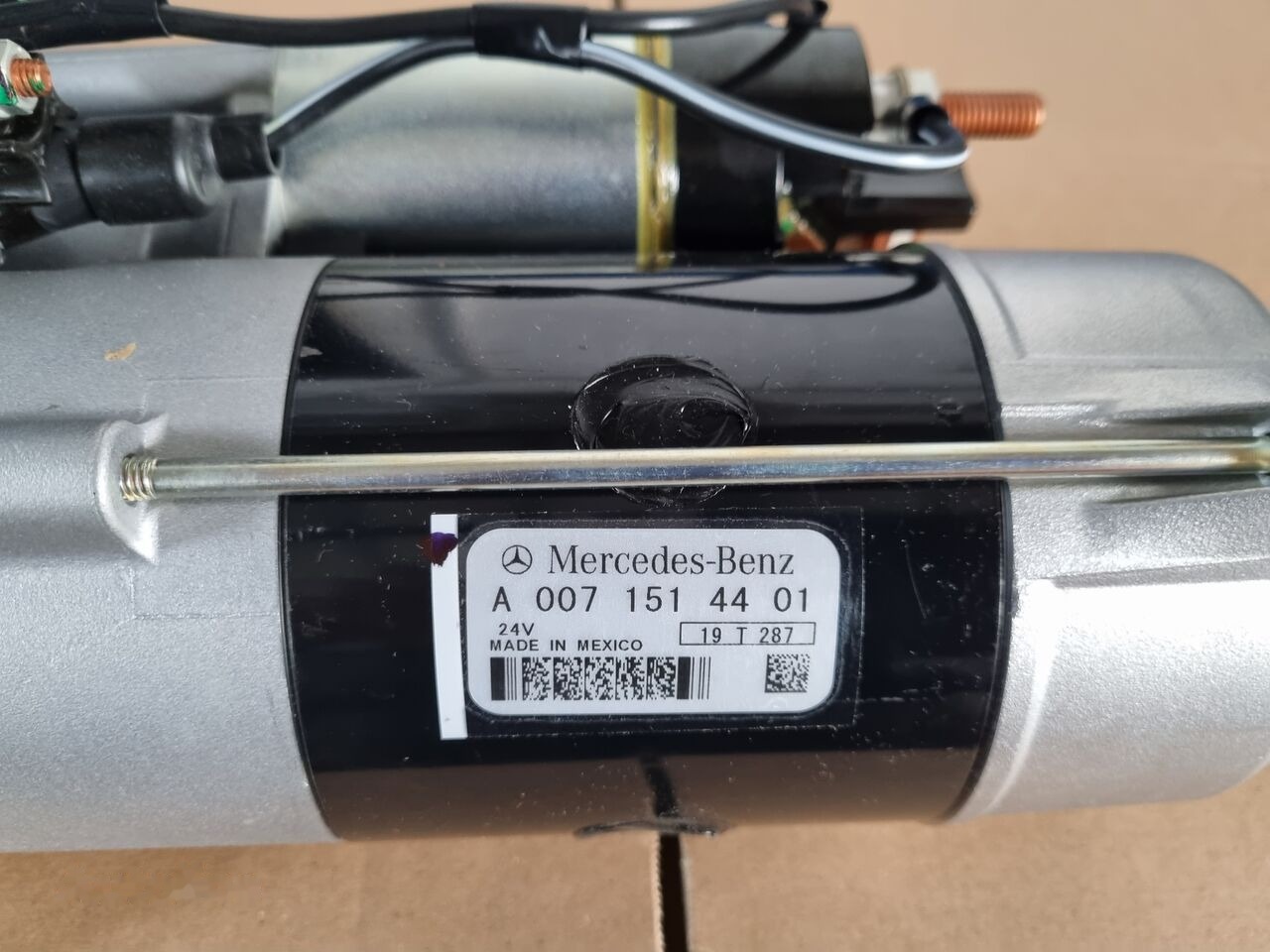 Mercedes-Benz ACTROS MP2 -MP3-MP4 A 0071514401 Mercedes-Benz ACTROS MB3 - Starter for Truck: picture 1 Mercedes-Benz ACTROS MP2 -MP3-MP4 A 0071514401 Mercedes-Benz ACTROS MB3 - Starter for Truck: picture 1