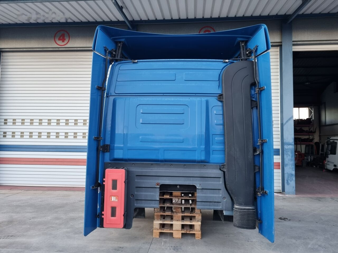 Mercedes-Benz ACTROS MP3 - Cab for Truck: picture 3 Mercedes-Benz ACTROS MP3 - Cab for Truck: picture 3