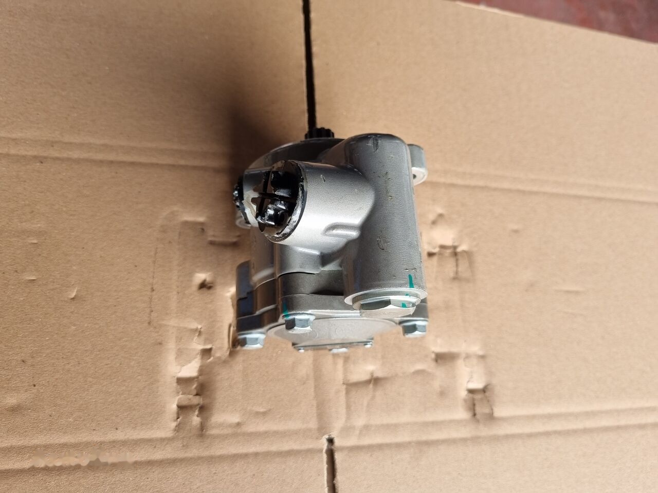 Mercedes-Benz ATEGO EURO 6 - Hydraulic pump for Truck: picture 4 Mercedes-Benz ATEGO EURO 6 - Hydraulic pump for Truck: picture 4