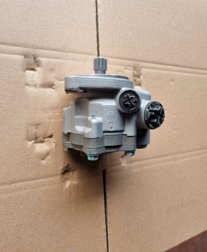 Mercedes-Benz ATEGO EURO 6 - Hydraulic pump for Truck: picture 3 Mercedes-Benz ATEGO EURO 6 - Hydraulic pump for Truck: picture 3