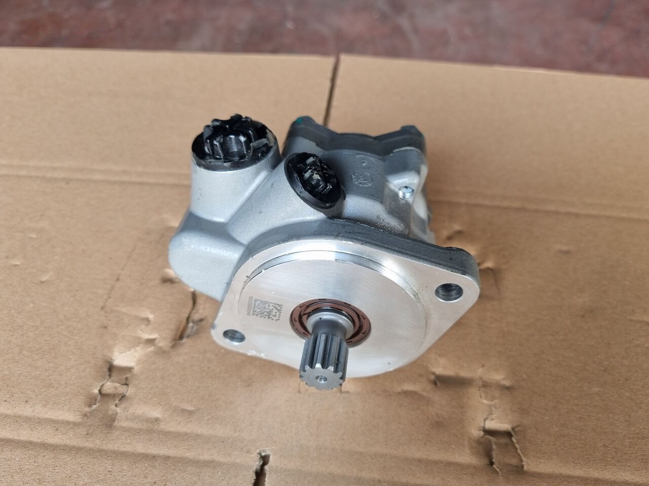 Mercedes-Benz ATEGO EURO 6 - Hydraulic pump for Truck: picture 2 Mercedes-Benz ATEGO EURO 6 - Hydraulic pump for Truck: picture 2