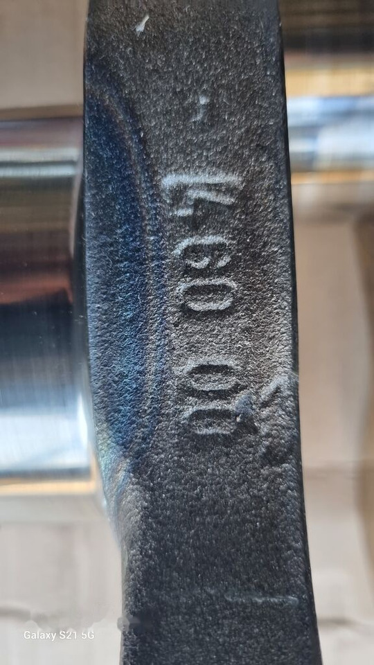 Mercedes-Benz OM 460 - OM 457 Mercedes-Benz OM 460 - OM 457 - Crankshaft for Truck: picture 2 Mercedes-Benz OM 460 - OM 457 Mercedes-Benz OM 460 - OM 457 - Crankshaft for Truck: picture 2