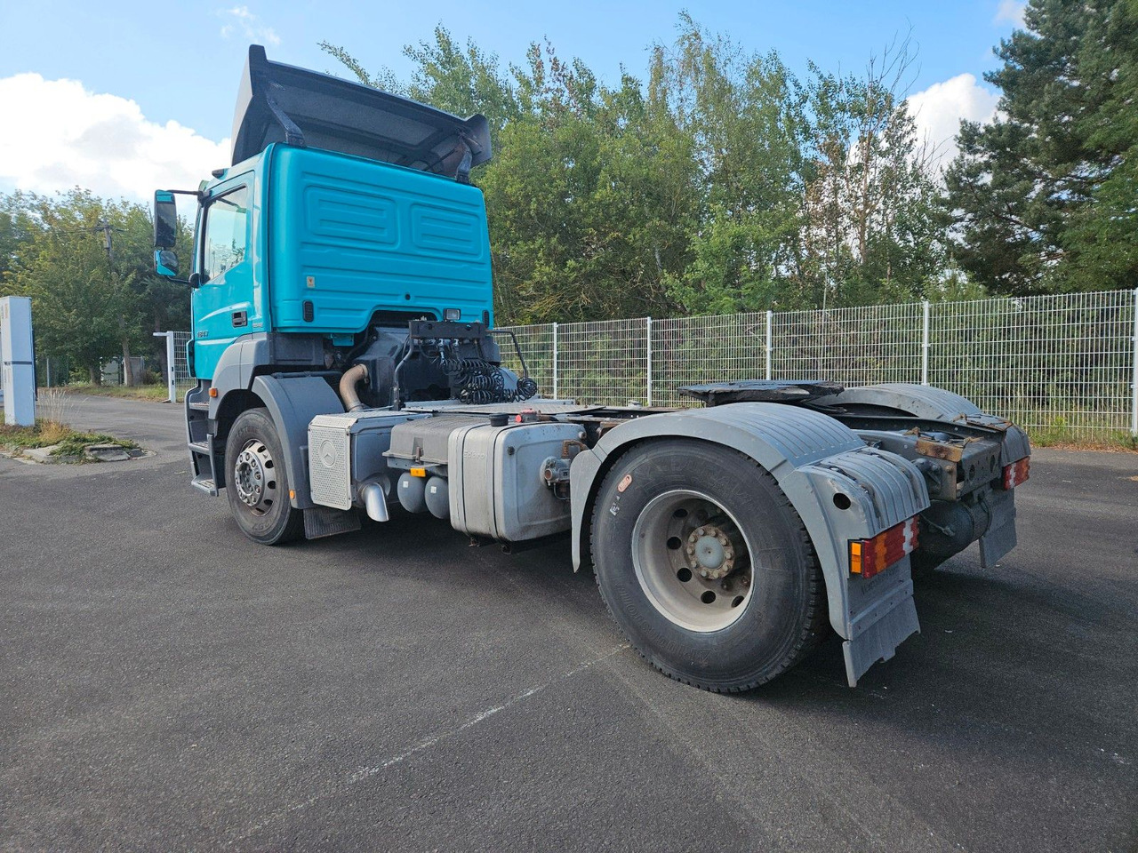 Mercedes-Benz Axor 1843 4x2 mit Kipphydraulik - Tractor unit: picture 4 Mercedes-Benz Axor 1843 4x2 mit Kipphydraulik - Tractor unit: picture 4