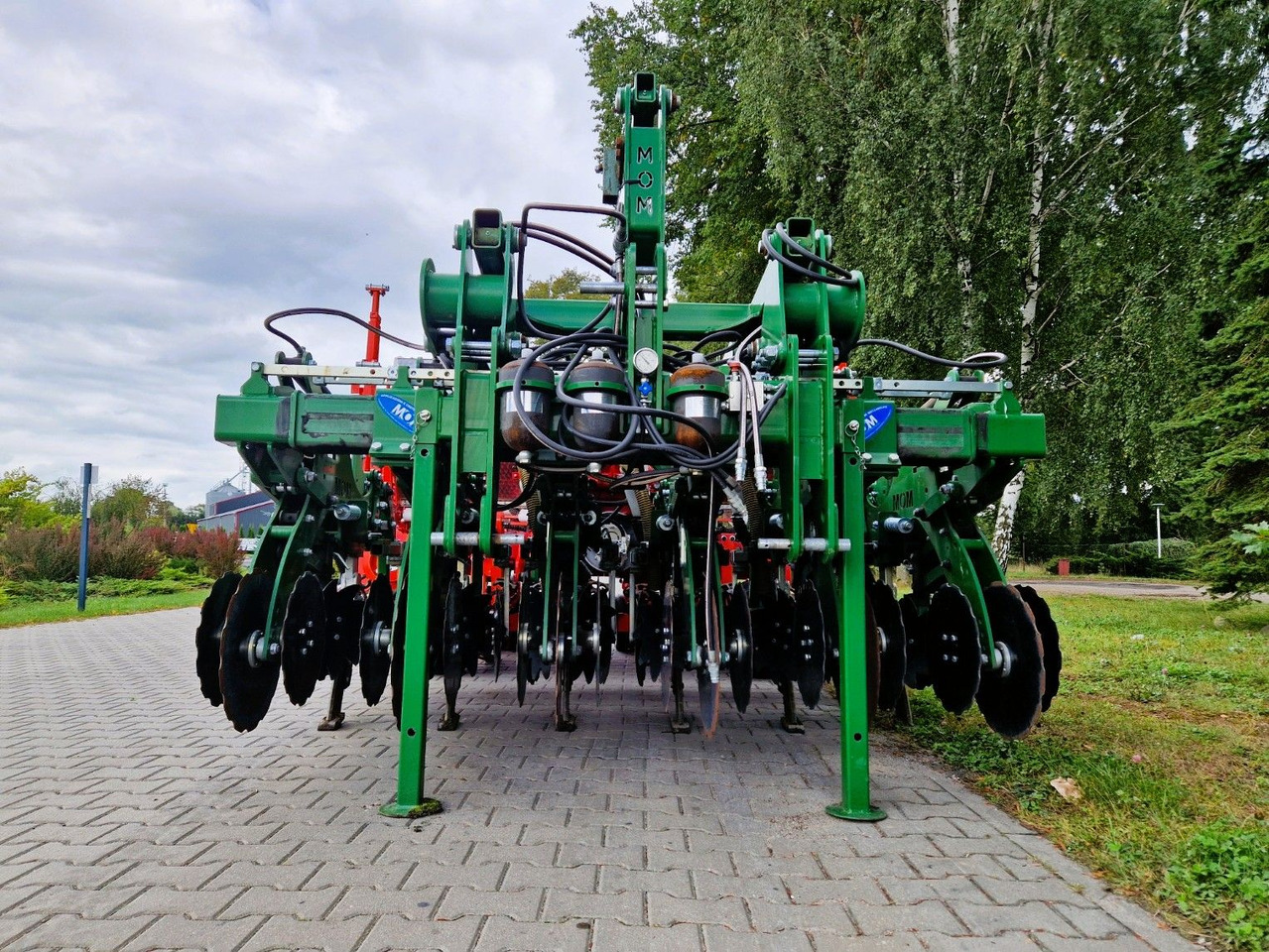 MASCHIO GASPARDO + Moretto MOM MAGA 6R + Strip Hawk - Precision sowing machine: picture 3 MASCHIO GASPARDO + Moretto MOM MAGA 6R + Strip Hawk - Precision sowing machine: picture 3