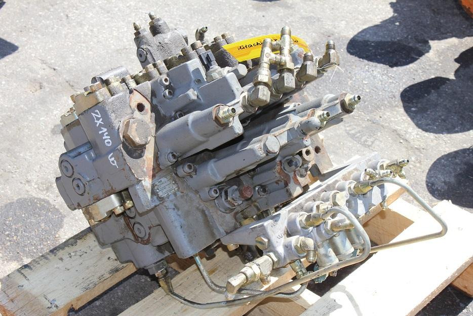 Hitachi ZX 140W - Hydraulic valve for Construction machinery: picture 4 Hitachi ZX 140W - Hydraulic valve for Construction machinery: picture 4
