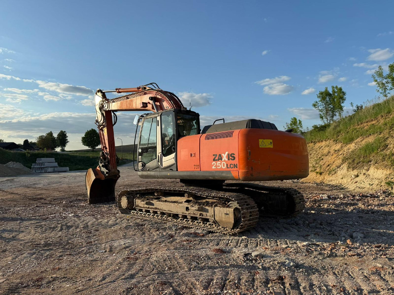 Crawler excavator Hitachi ZX 250 LCN -3: picture 6