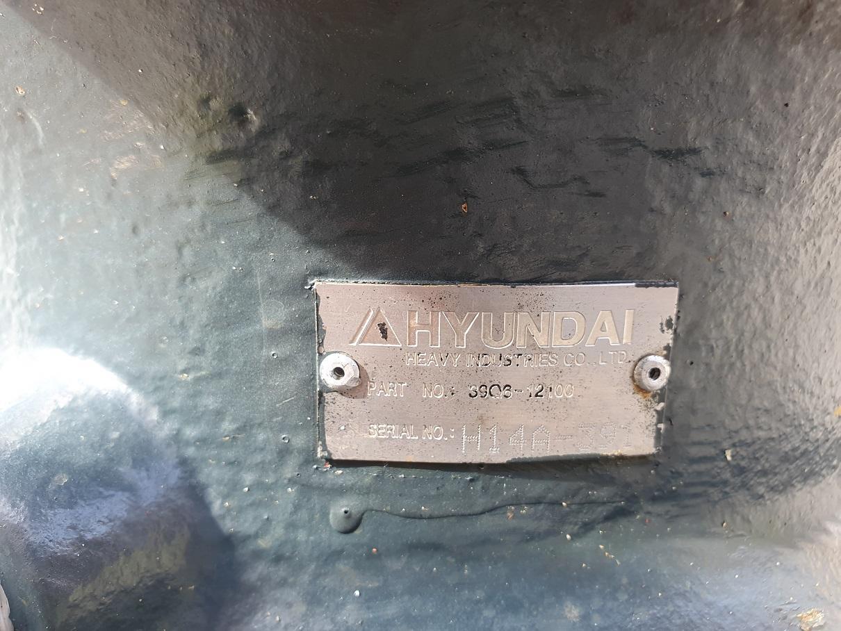 Hyundai Robex 220 LC 9A - Swing motor for Construction machinery: picture 5 Hyundai Robex 220 LC 9A - Swing motor for Construction machinery: picture 5