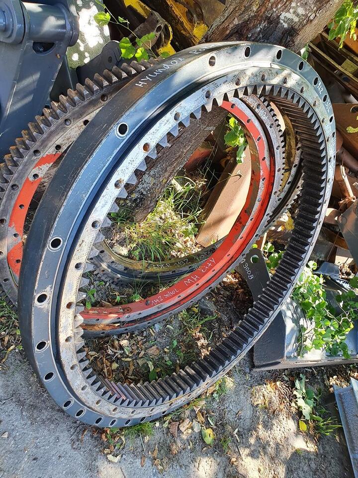 Hyundai Robex 220 LC 9A - Slewing ring for Construction machinery: picture 5 Hyundai Robex 220 LC 9A - Slewing ring for Construction machinery: picture 5