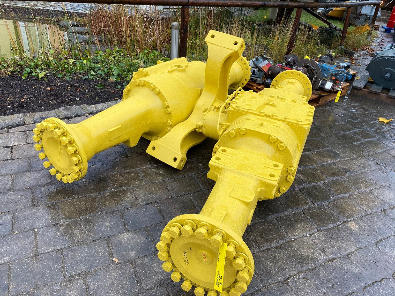 Komatsu KWA 015 aus WA 380 - Axle and parts for Construction machinery: picture 2 Komatsu KWA 015 aus WA 380 - Axle and parts for Construction machinery: picture 2