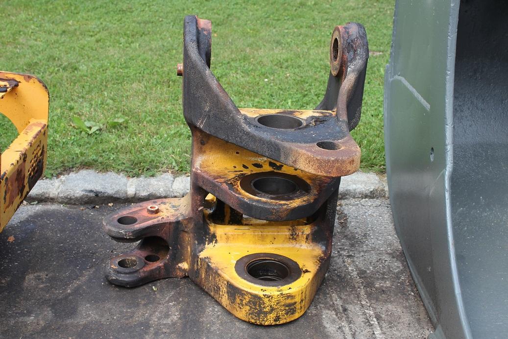 Komatsu PW 95 - Boom for Wheel excavator: picture 3 Komatsu PW 95 - Boom for Wheel excavator: picture 3