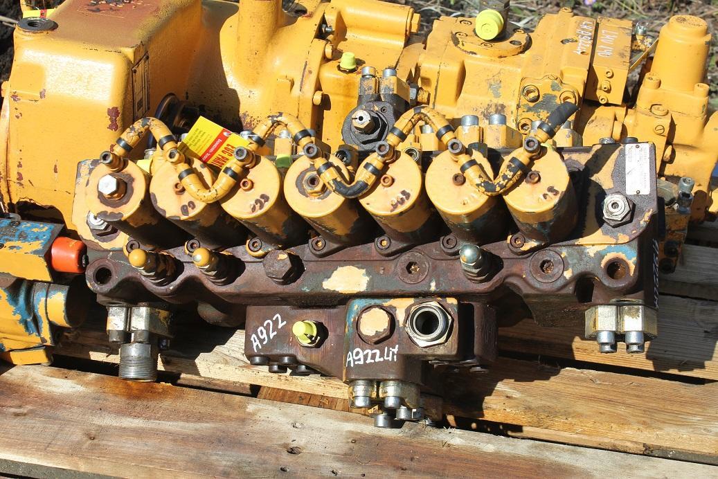 Liebherr A 922 LIT - Hydraulic valve for Construction machinery: picture 2 Liebherr A 922 LIT - Hydraulic valve for Construction machinery: picture 2