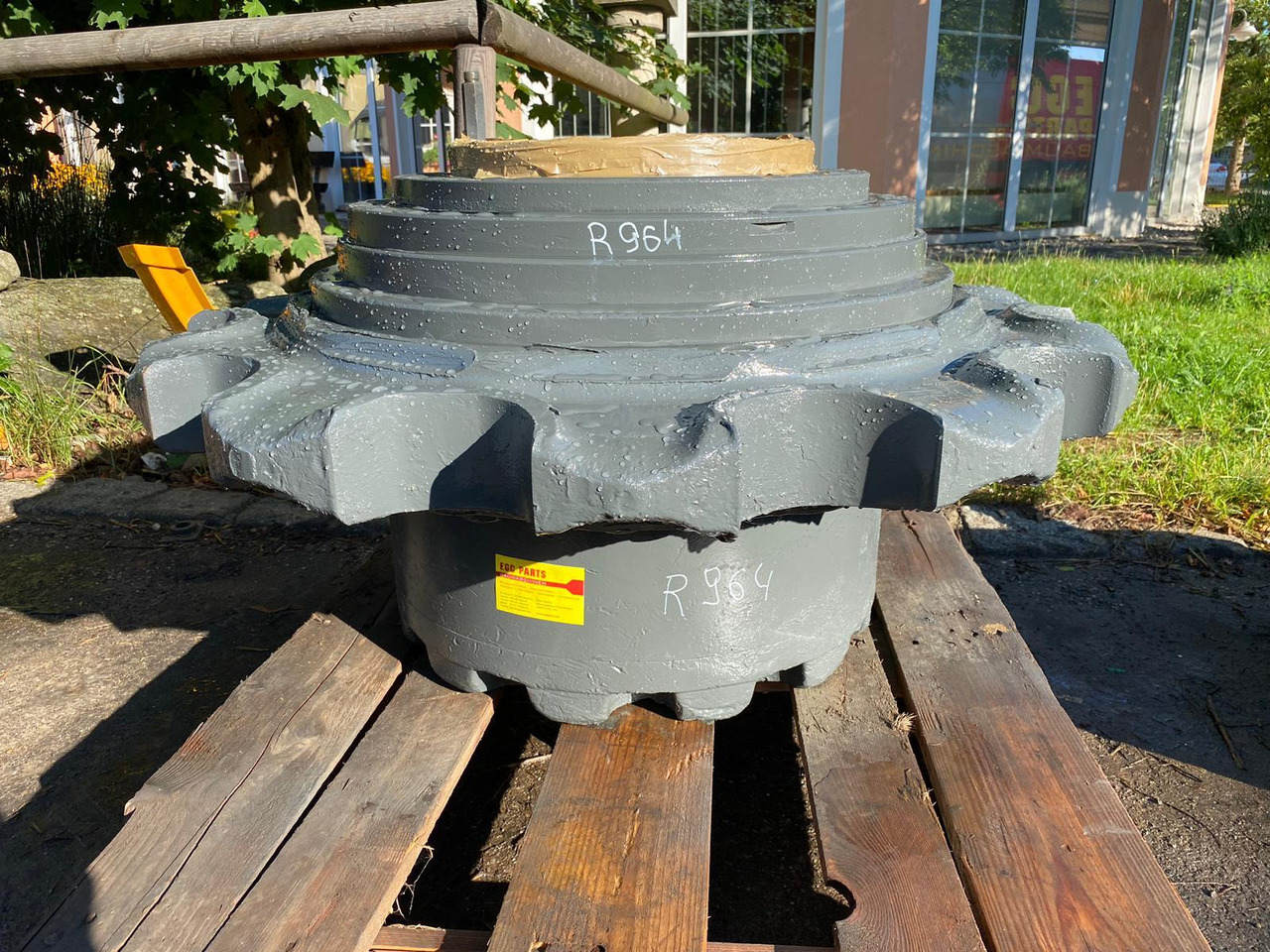 Liebherr FAT 550P051 aus LH R964 - Final drive for Construction machinery: picture 1 Liebherr FAT 550P051 aus LH R964 - Final drive for Construction machinery: picture 1