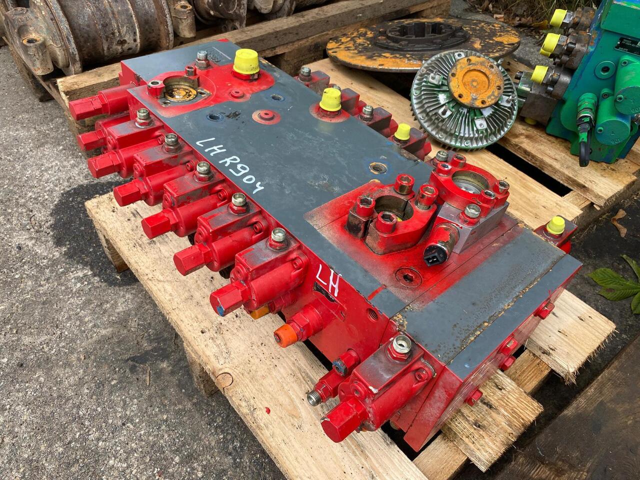 Liebherr R 904 - Hydraulic valve for Construction machinery: picture 4 Liebherr R 904 - Hydraulic valve for Construction machinery: picture 4
