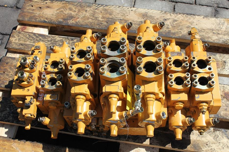 Liebherr R 924 HDSL - Hydraulic valve for Construction machinery: picture 4 Liebherr R 924 HDSL - Hydraulic valve for Construction machinery: picture 4