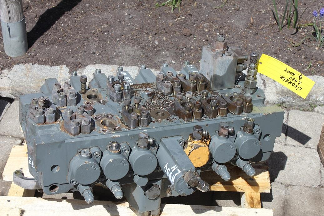 Liebherr R 934 - Hydraulic valve for Construction machinery: picture 2 Liebherr R 934 - Hydraulic valve for Construction machinery: picture 2