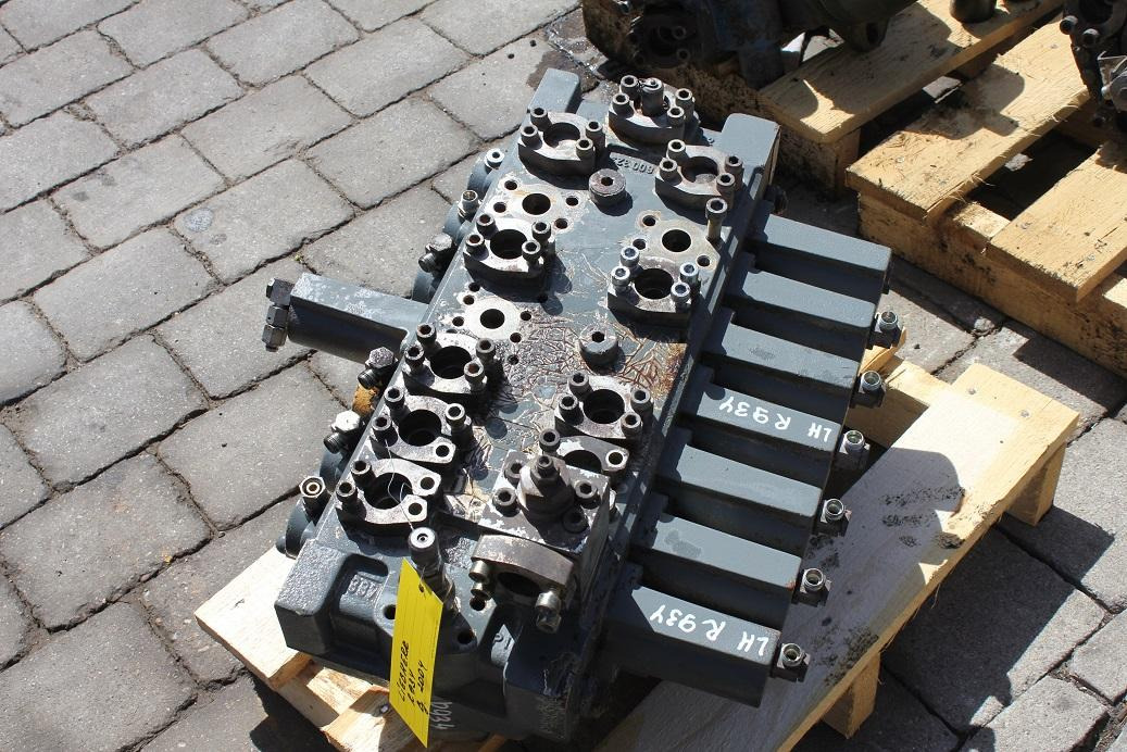 Liebherr R 934 - Hydraulic valve for Construction machinery: picture 3 Liebherr R 934 - Hydraulic valve for Construction machinery: picture 3