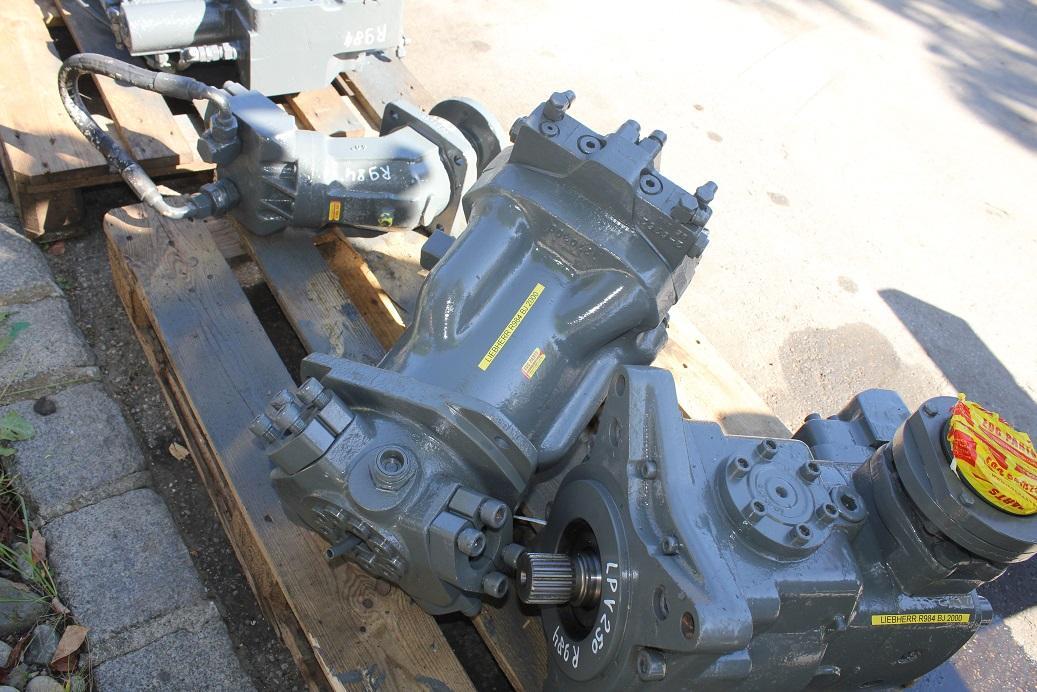 Liebherr R 984 - Hydraulics for Construction machinery: picture 3 Liebherr R 984 - Hydraulics for Construction machinery: picture 3