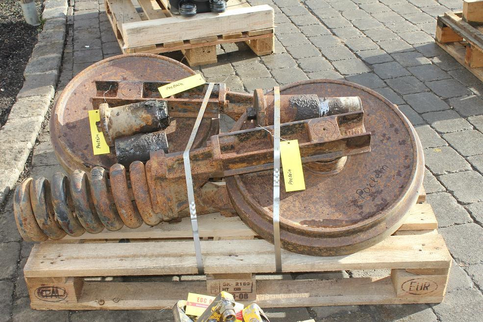 Poclain 90 - Undercarriage parts for Construction machinery: picture 1 Poclain 90 - Undercarriage parts for Construction machinery: picture 1
