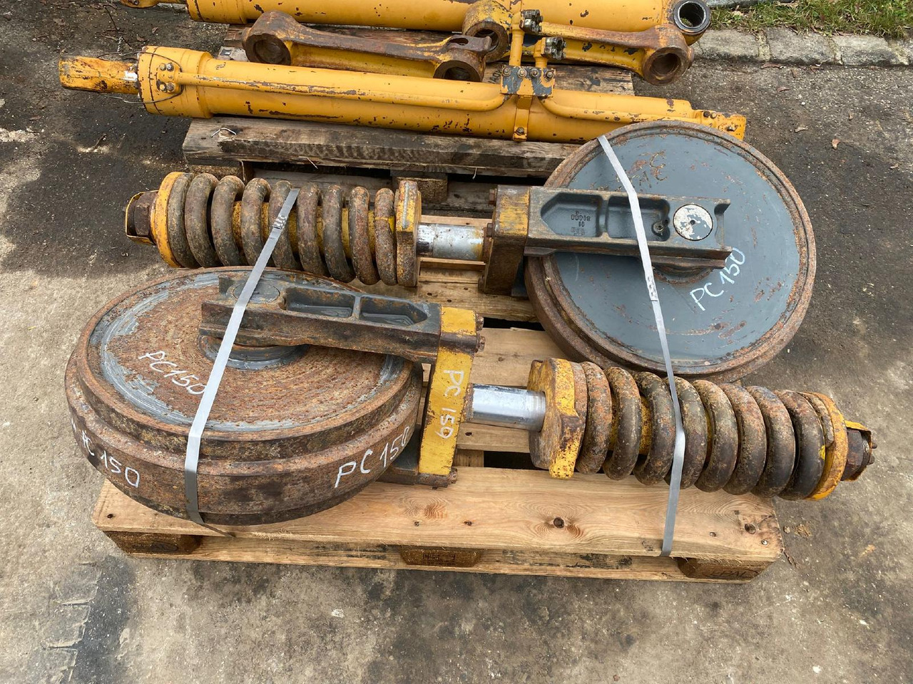 Komatsu PC 150 - Spare parts for Crawler excavator: picture 3 Komatsu PC 150 - Spare parts for Crawler excavator: picture 3